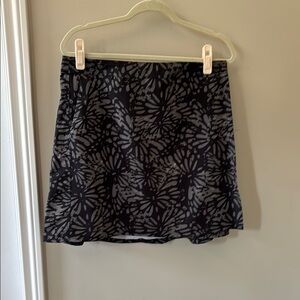 RipSkirt Hawaii Floral Black and Gray Velcro Wrap Skirt w/ Pockets